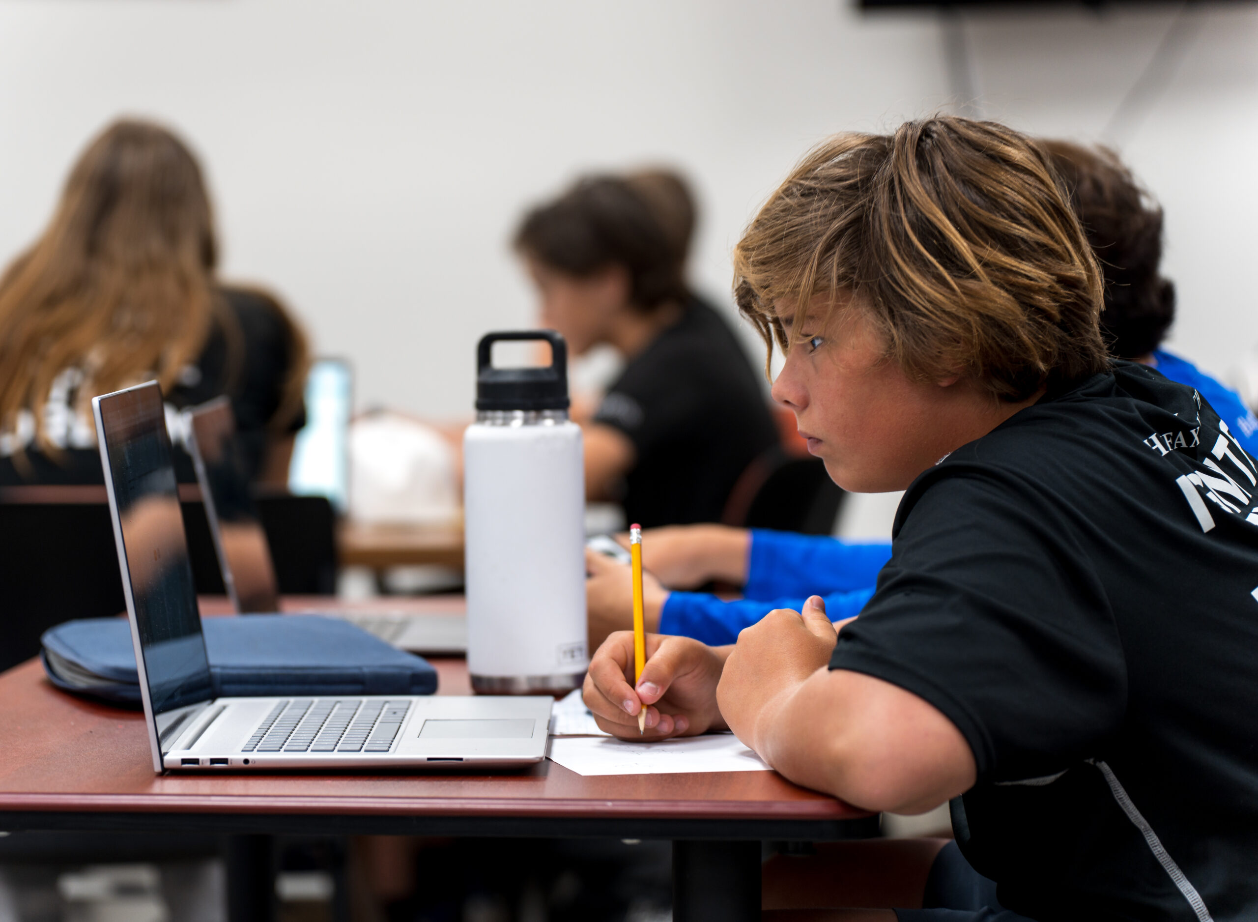 DME Academy step up program provide tailored educational paths to empower students academically and athletically. Learn more today!